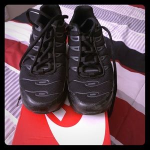 Used Nike air max plus